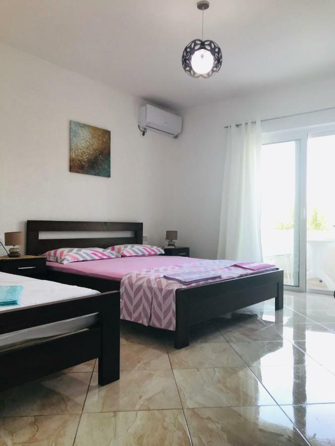 Suka Apartments Улцин Екстериор снимка